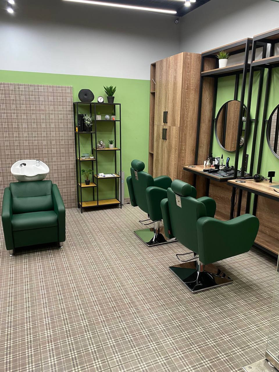 Мужская парикмахерская "Robin"