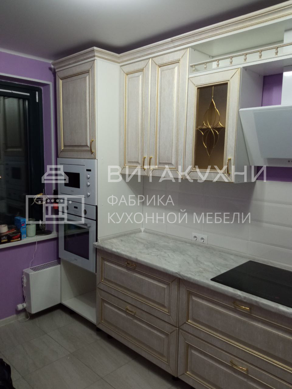 Изысканный классический кухонный гарнитур