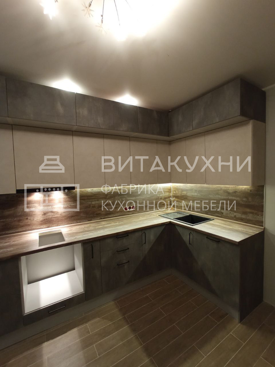 Кухонный гарнитур с антресолями