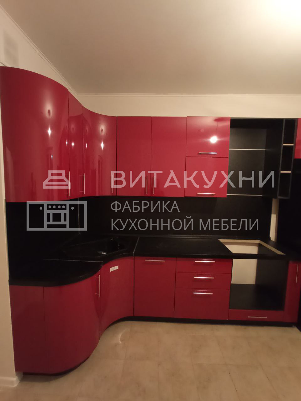 Красный кухонный гарнитур
