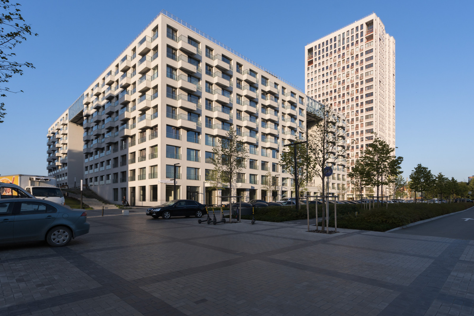 Дом с мостами