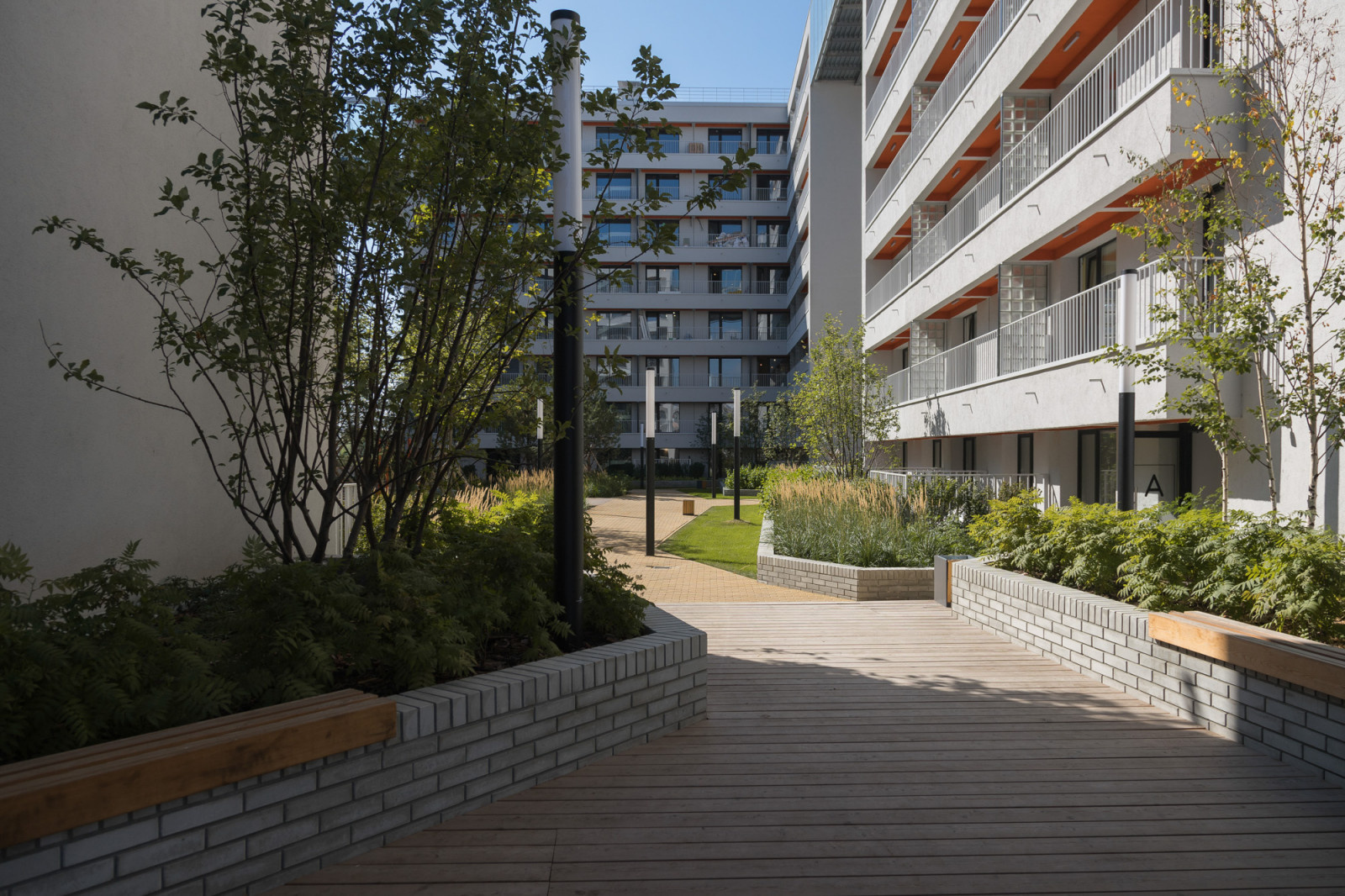 Дом с мостами