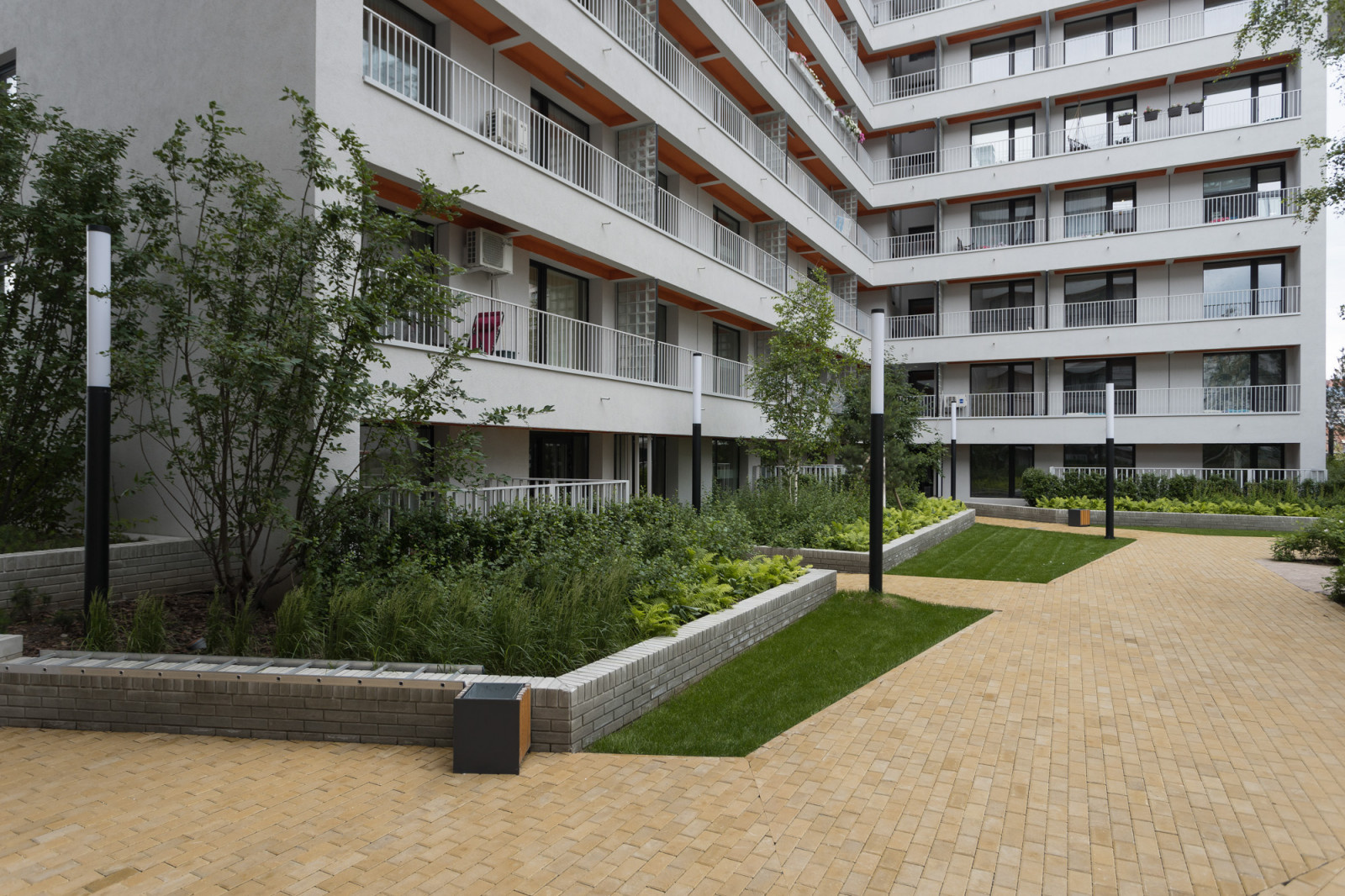 Дом с мостами