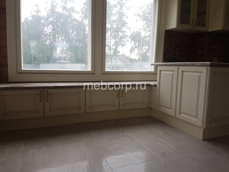 Кухня в загородный дом