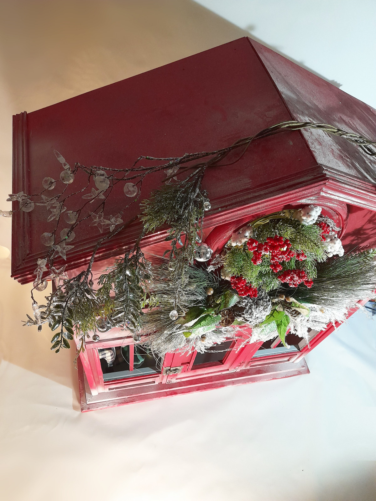 Рождественский домик для игрушек