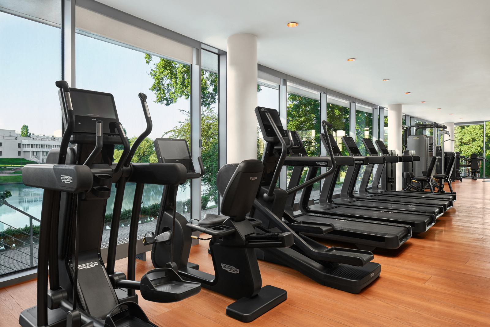 Отель "Crystal House"