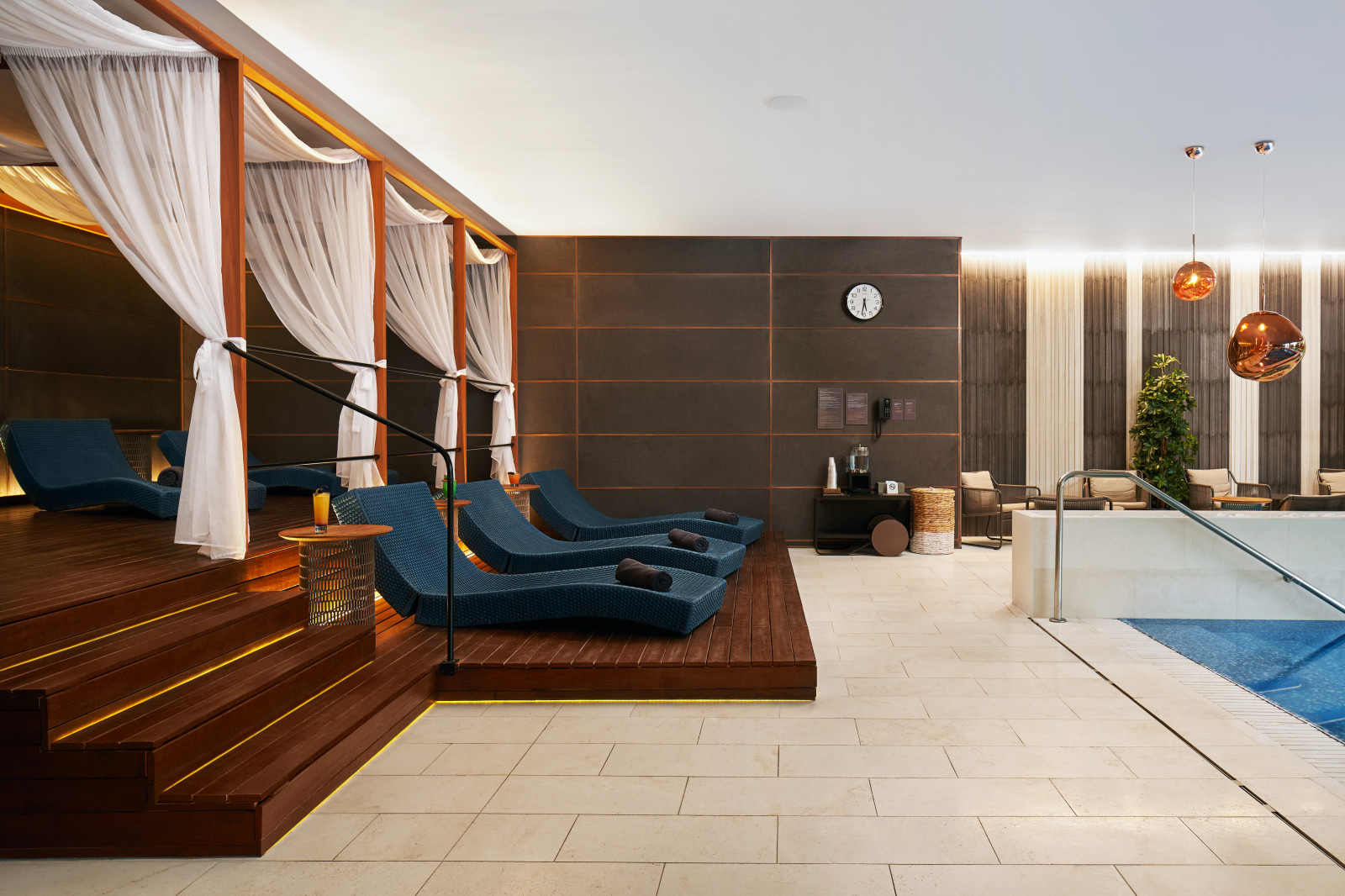 Отель "Crystal House"