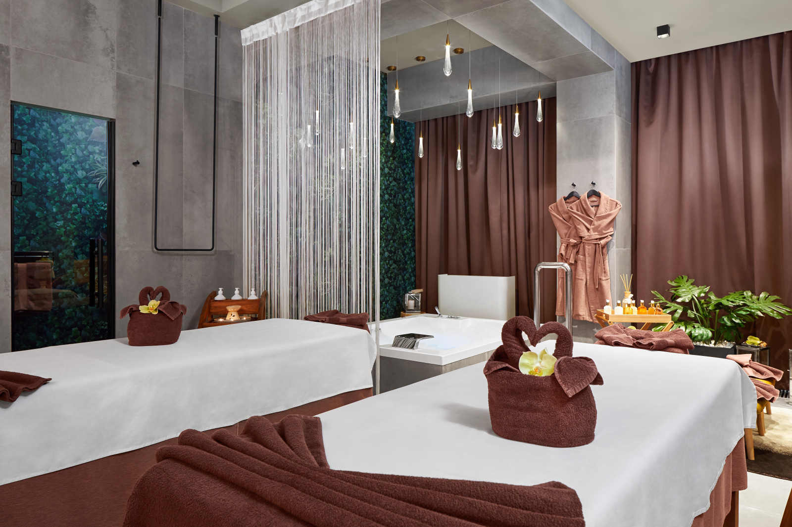 Отель "Crystal House"