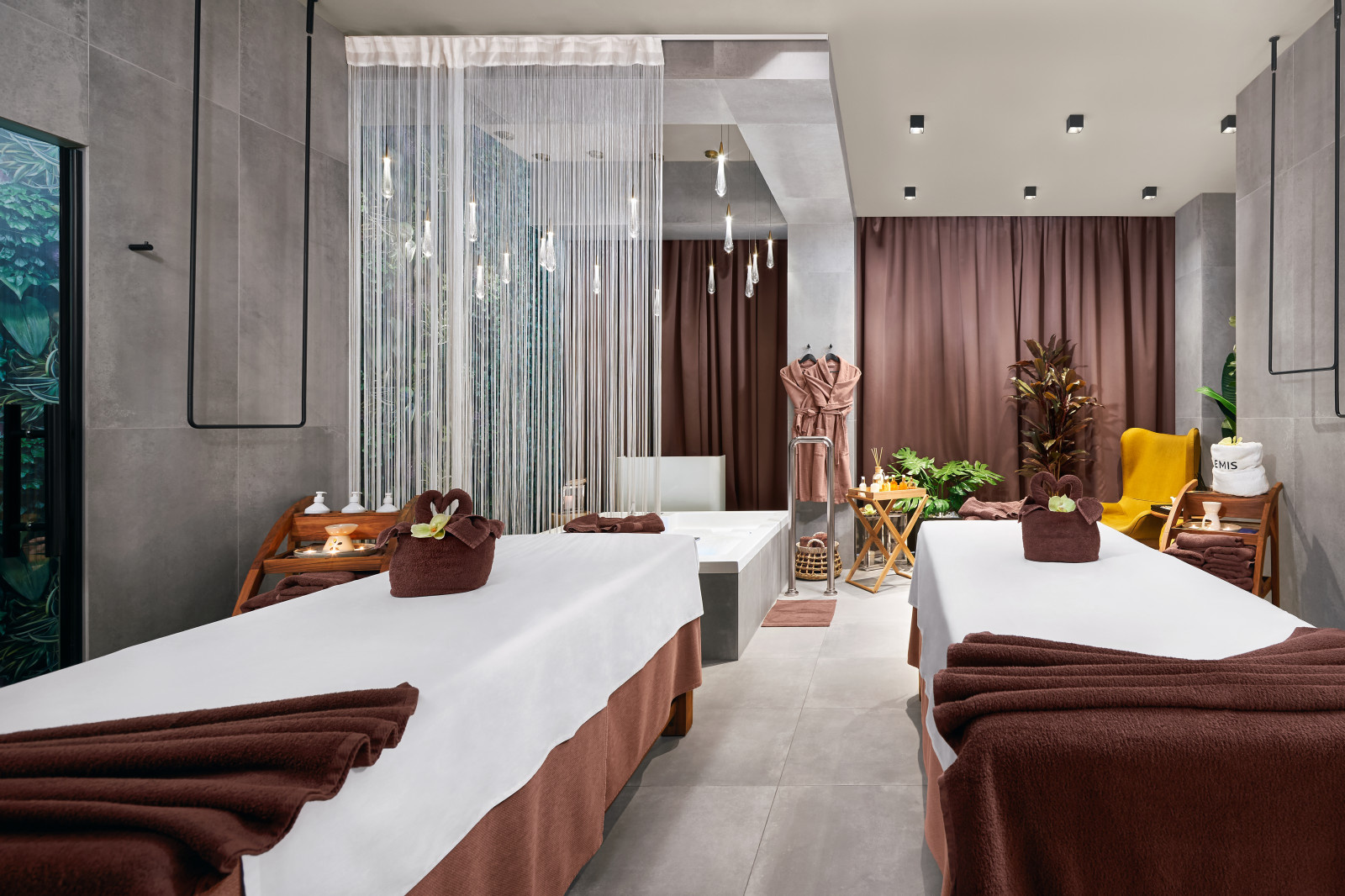 Отель "Crystal House"