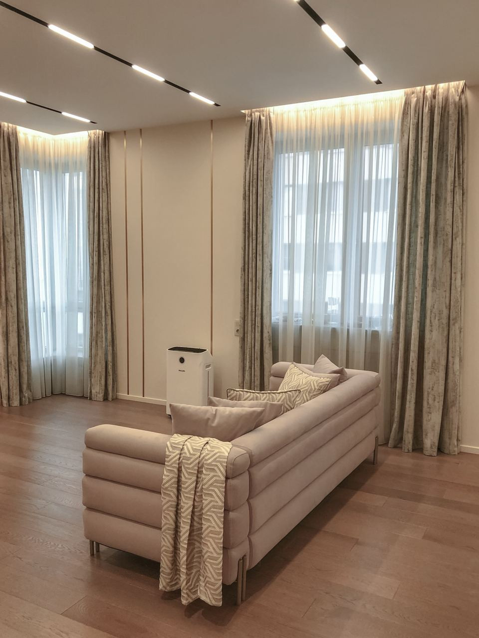 Текстильное оформление квартиры в современном стиле г. Москва