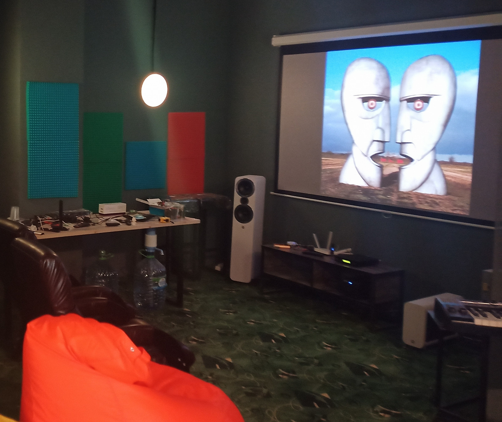 Обложка проекта: офис компании s-install