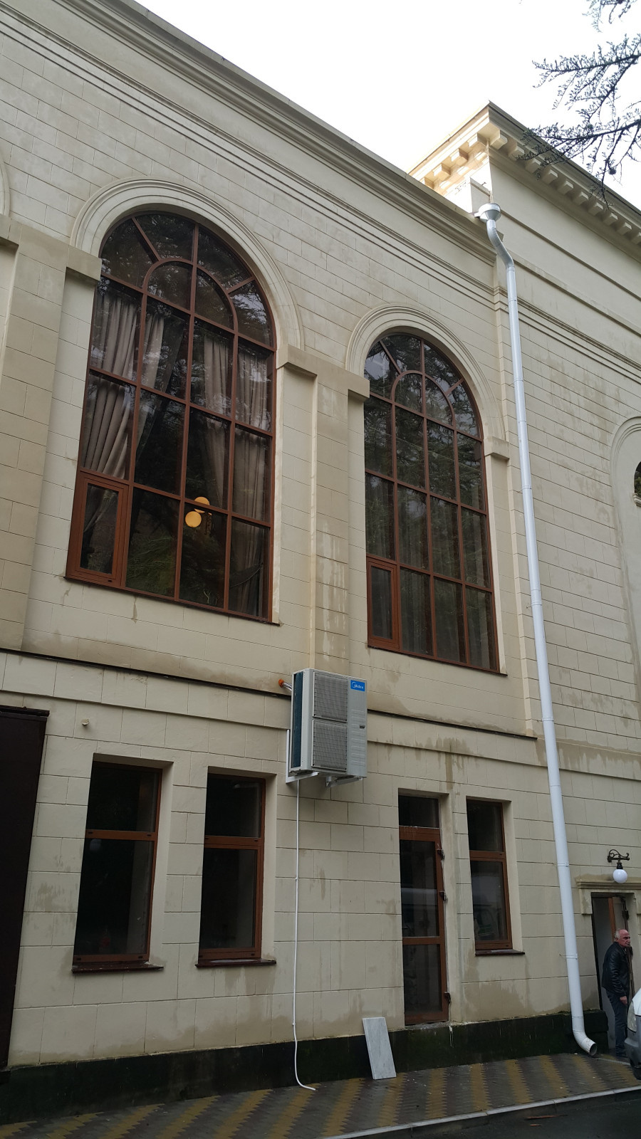 Остекление отеля "Амры"