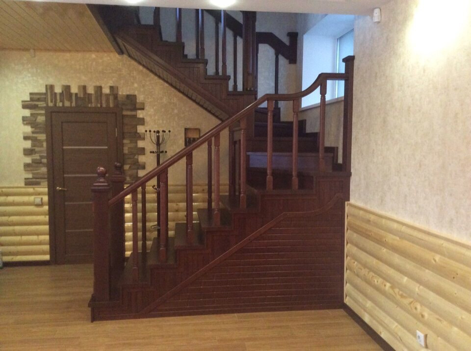 Обложка проекта: Лестница из дуба