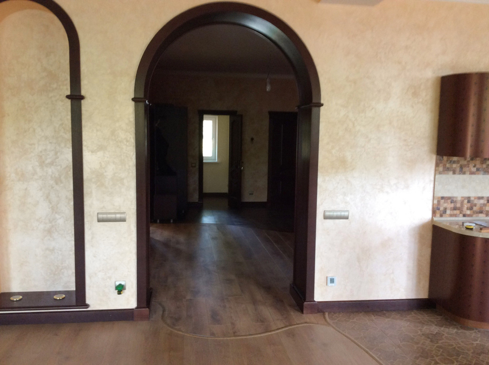 Обложка проекта: Двери и арки в квартиру