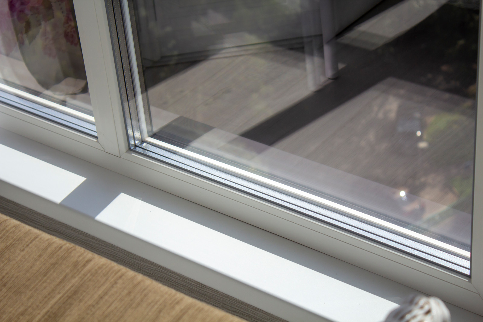 Панорамное остекление балкона и кухонное окно