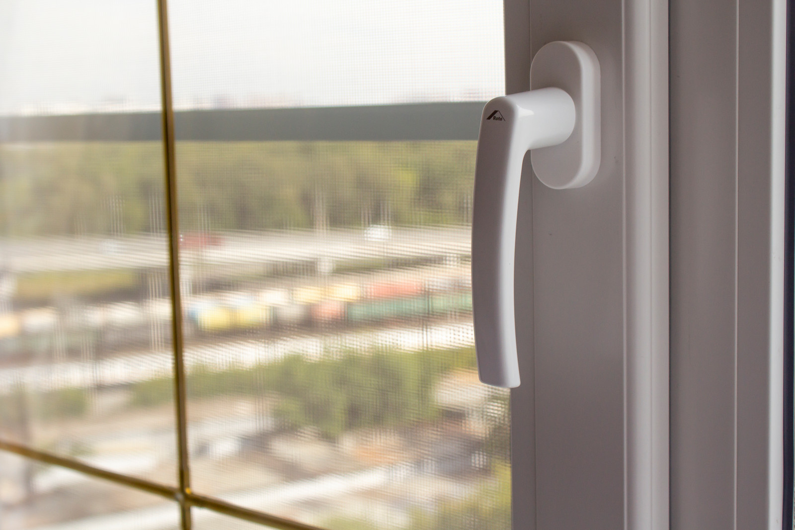 Панорамное остекление балкона и кухонное окно