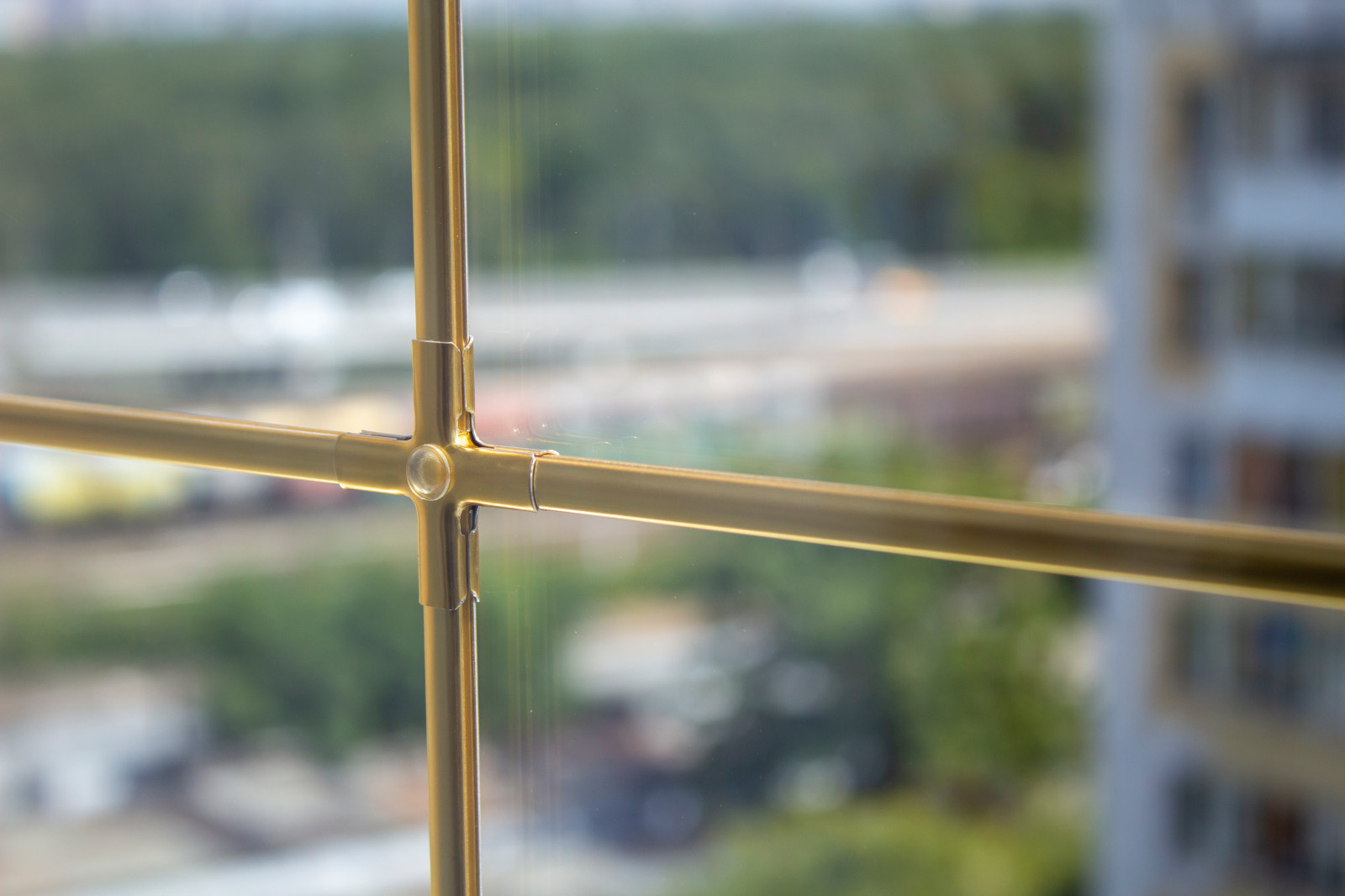 Панорамное остекление балкона и кухонное окно