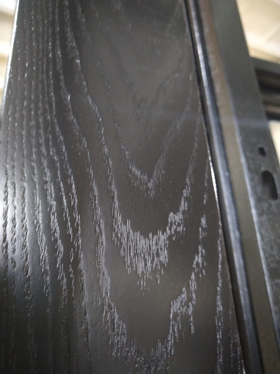 Черные окна