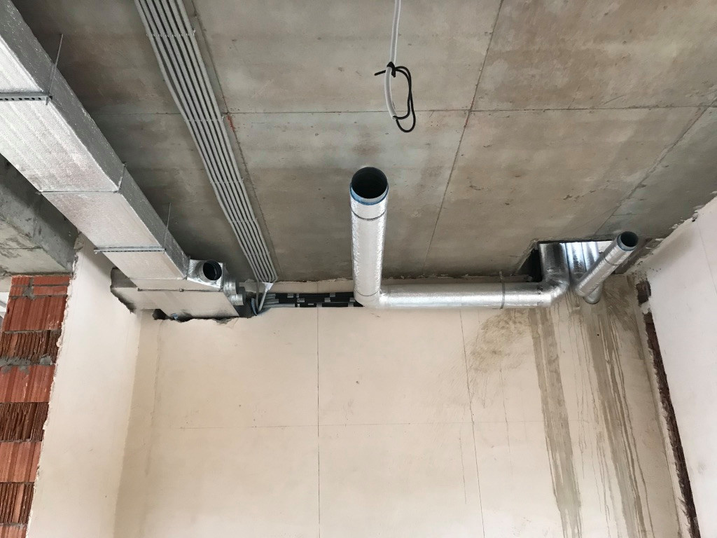 Загородный дом с бассейном