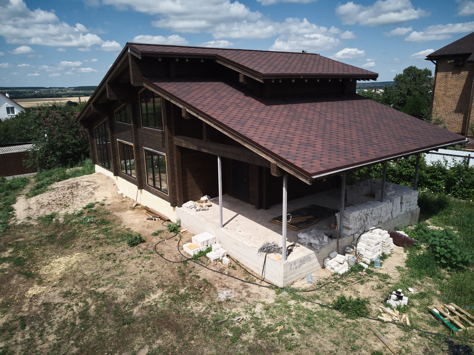 Кровля и мансардные окна: замер и расчёт, поставка и монтаж материалов.