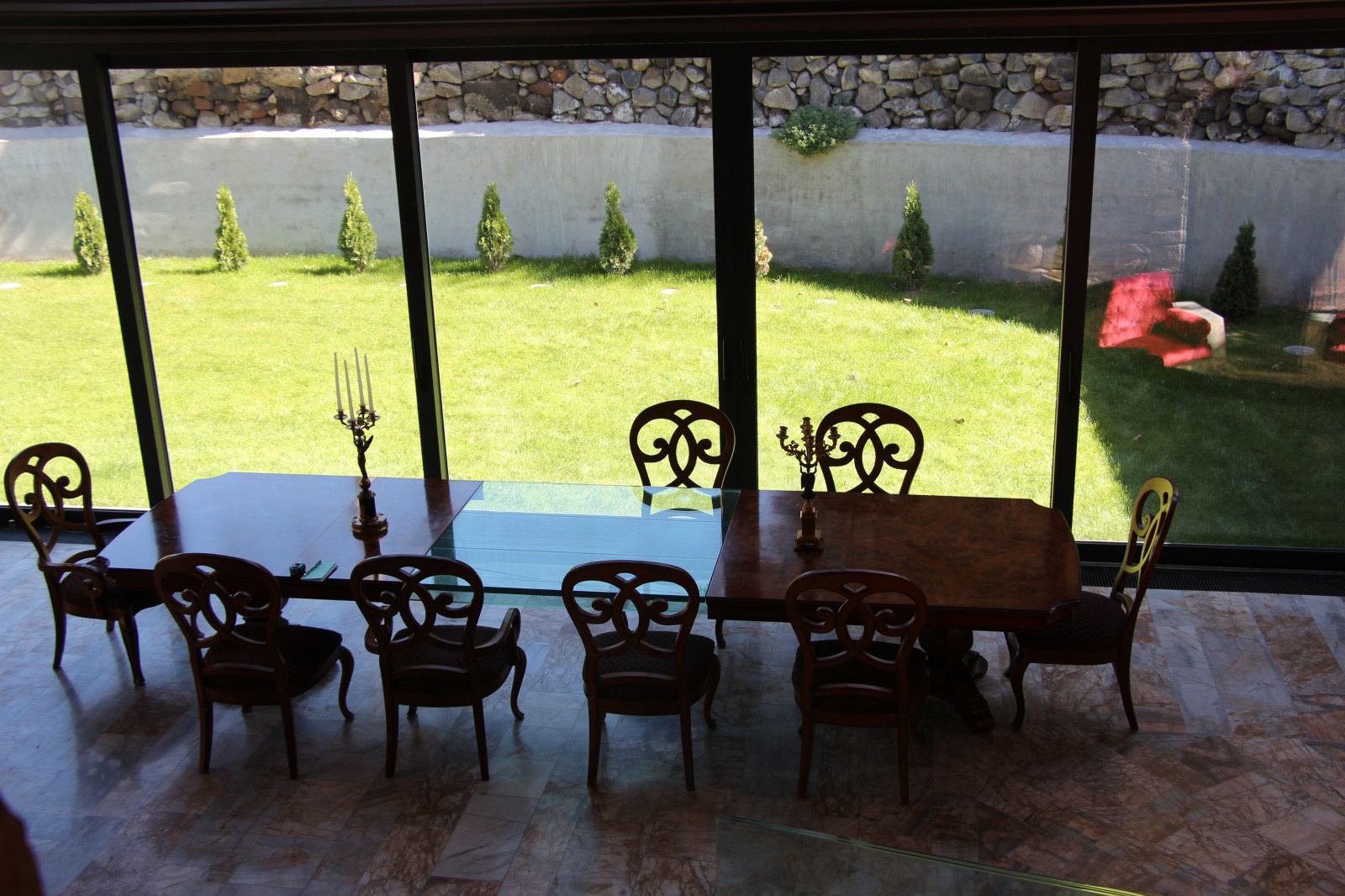 GUEST HOUSE
