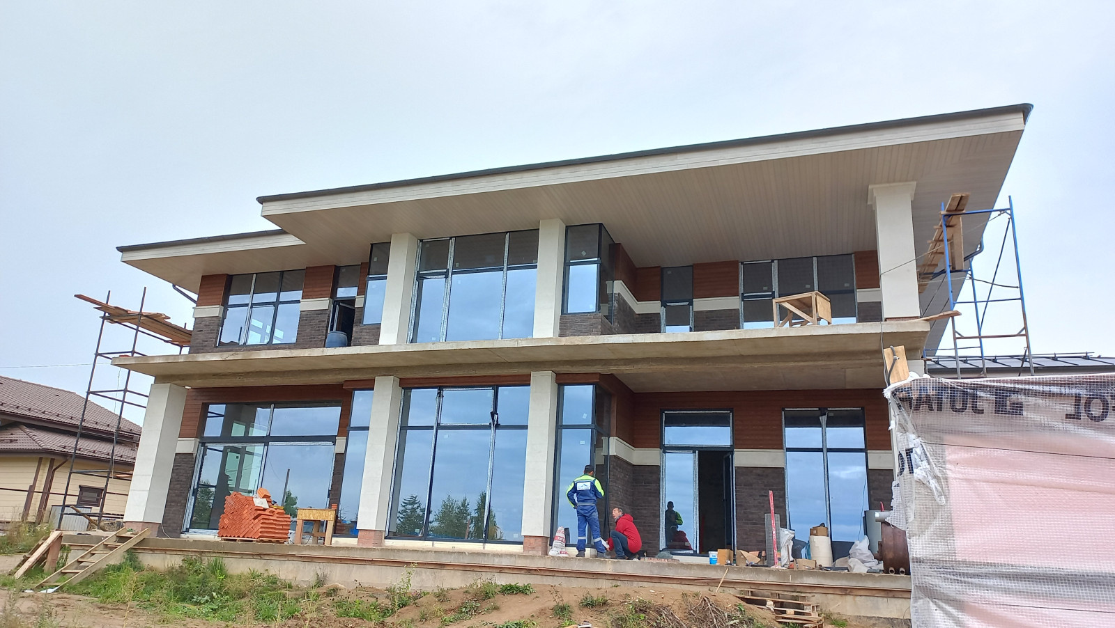 Остекление индивидуального жилого дома, КП Пятница, Московская область, Волокола