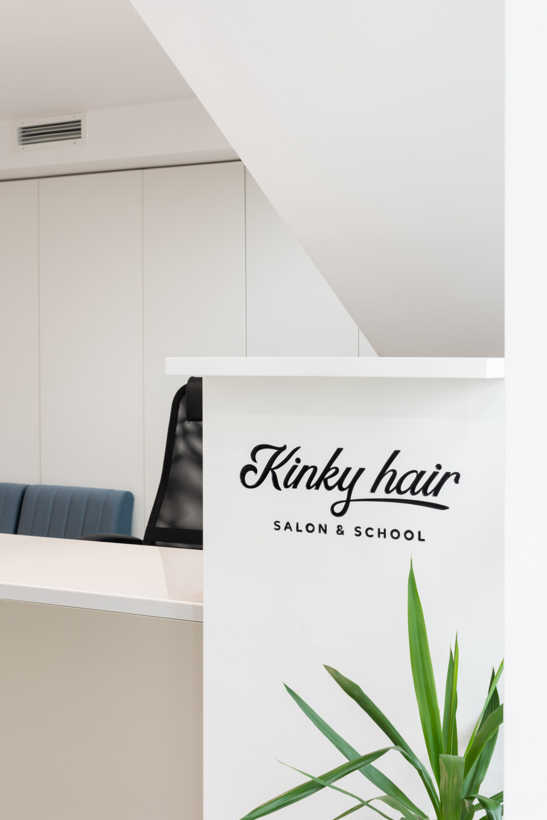 Kinky Hair Salon&School