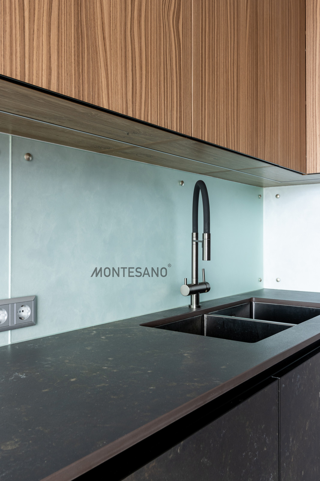 Кухня из керамики  - керамические фасады Dekton