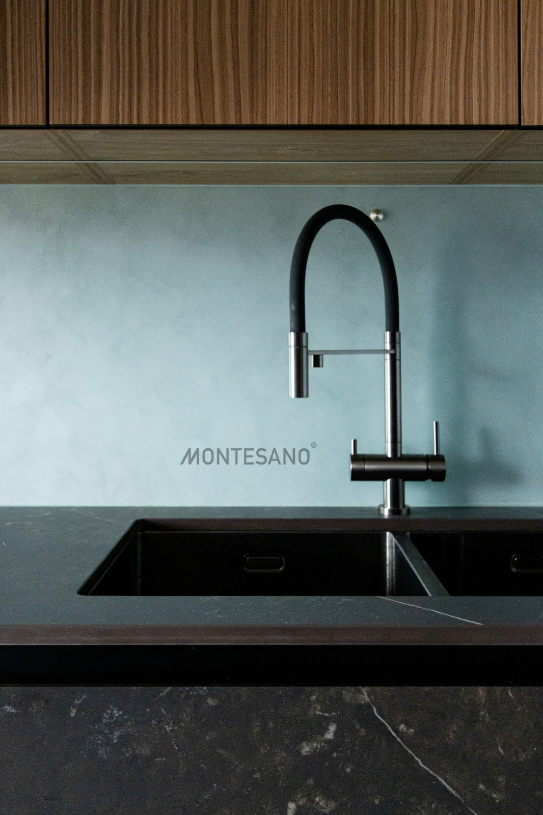 Кухня из керамики  - керамические фасады Dekton