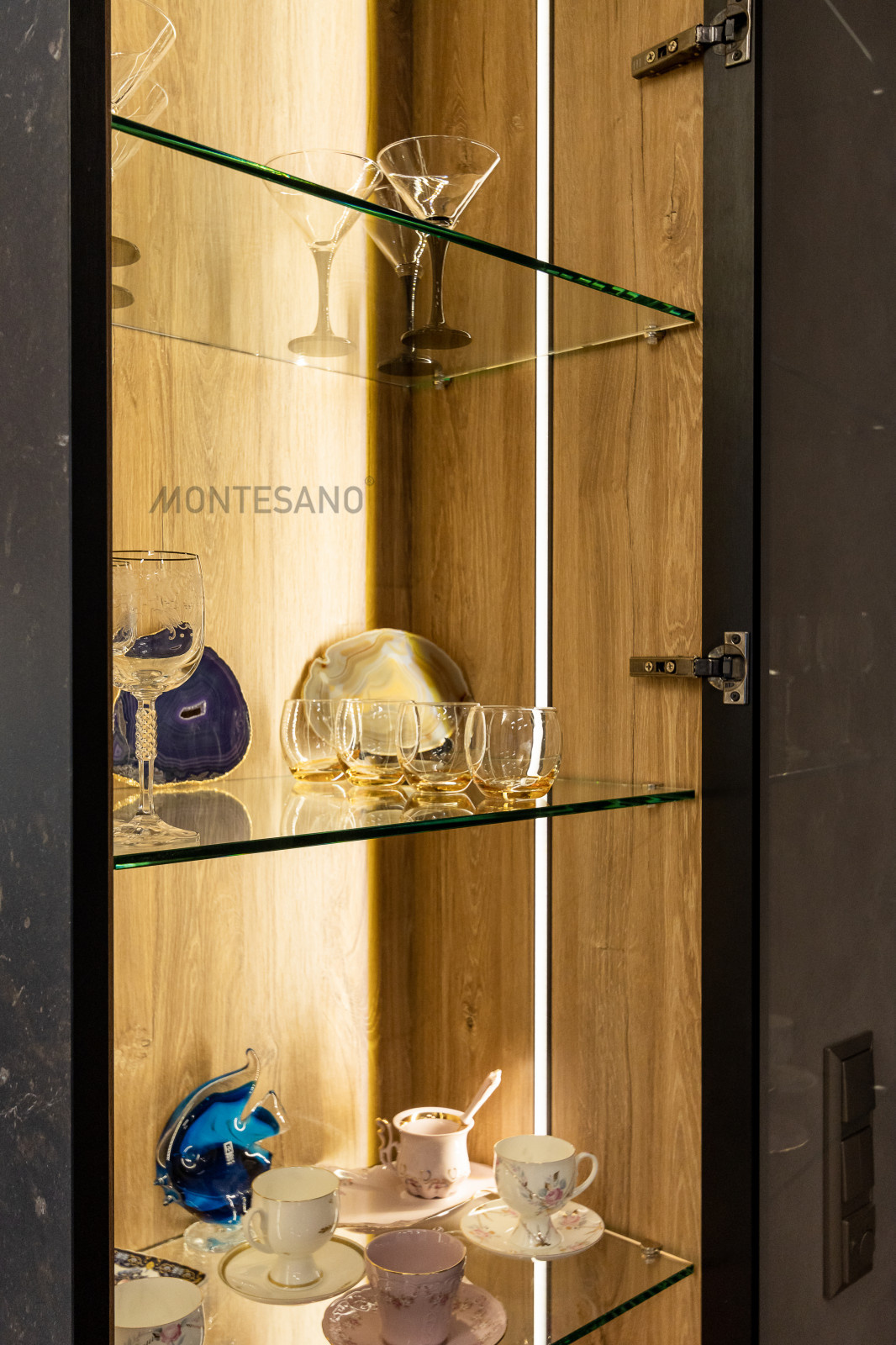 Кухня из керамики  - керамические фасады Dekton