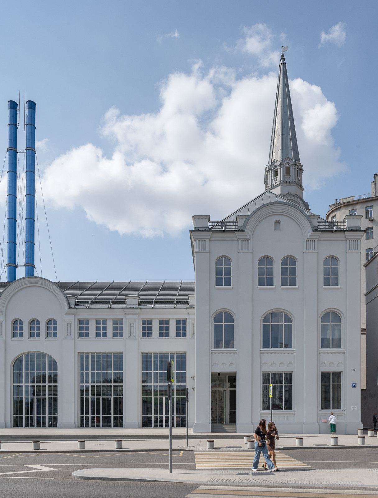 GES-2 , House of Culture