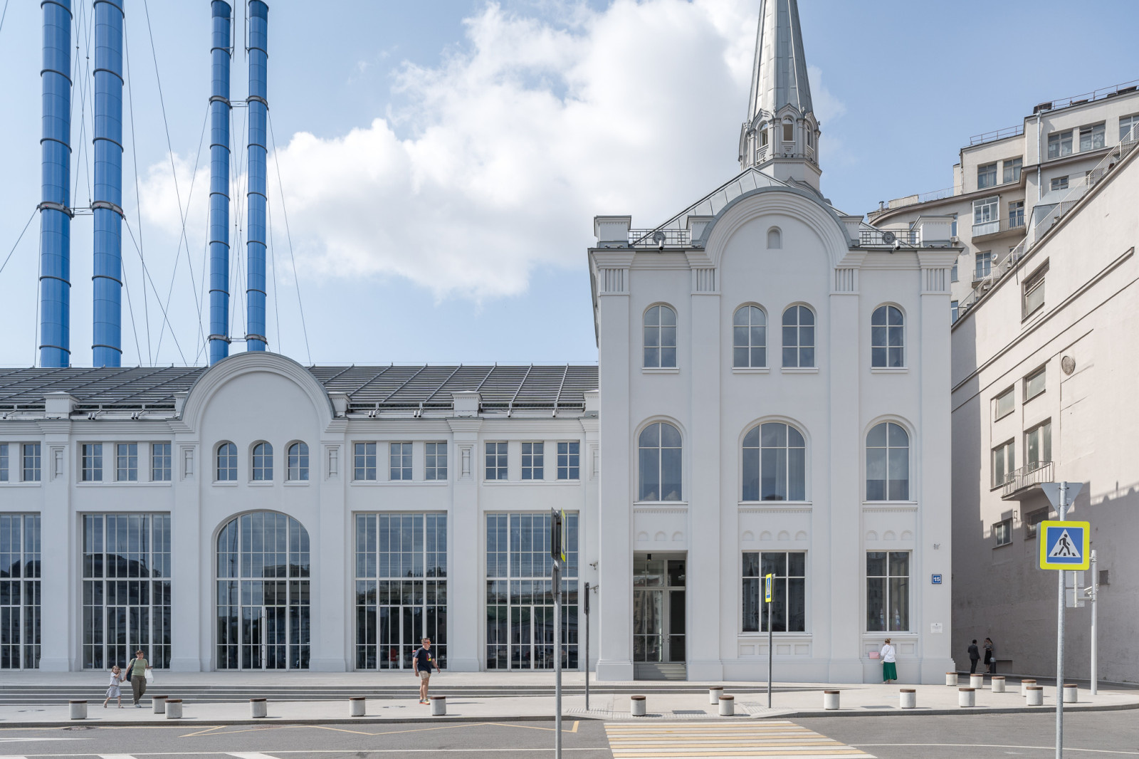 GES-2 , House of Culture