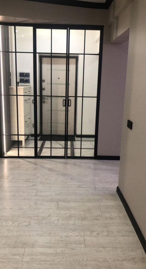 Квартира в контрастных цветах