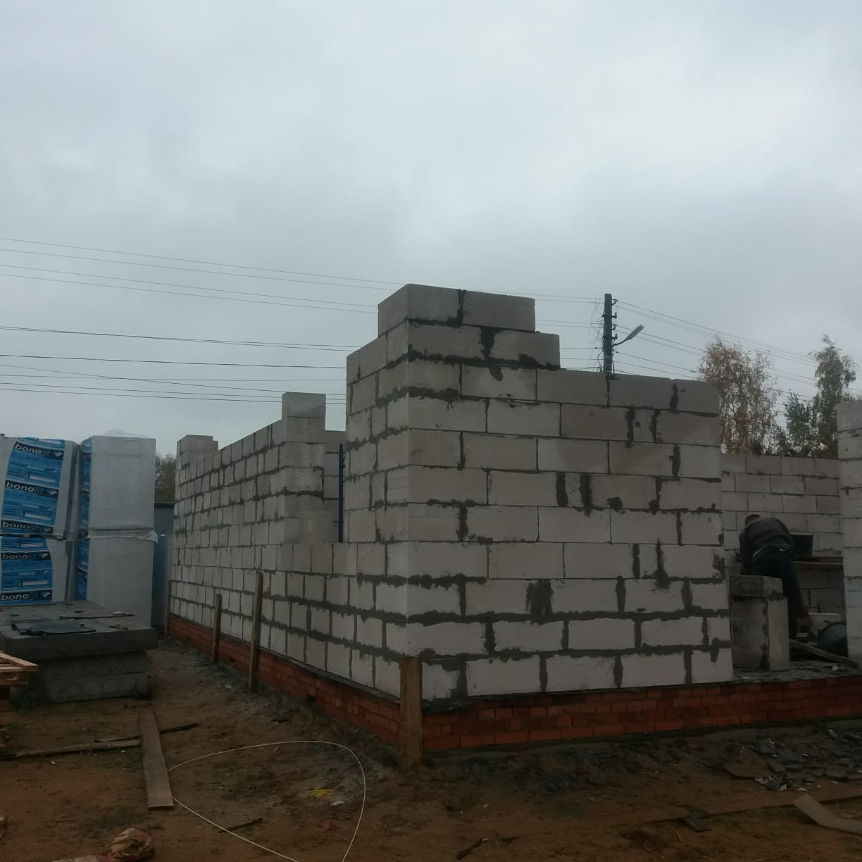 Двухэтажный коттедж из газобетонного блока