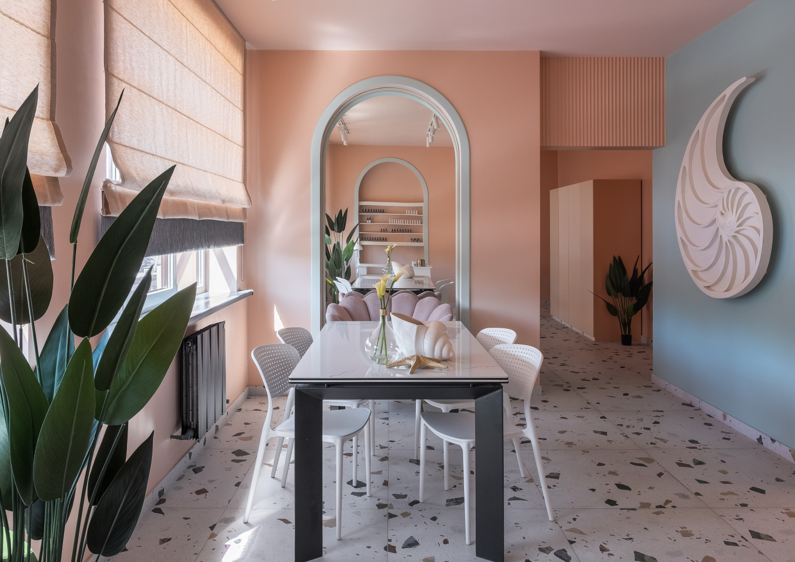 Стилизация интерьера салона косметологии от Анна Дементьевой-Ясинской