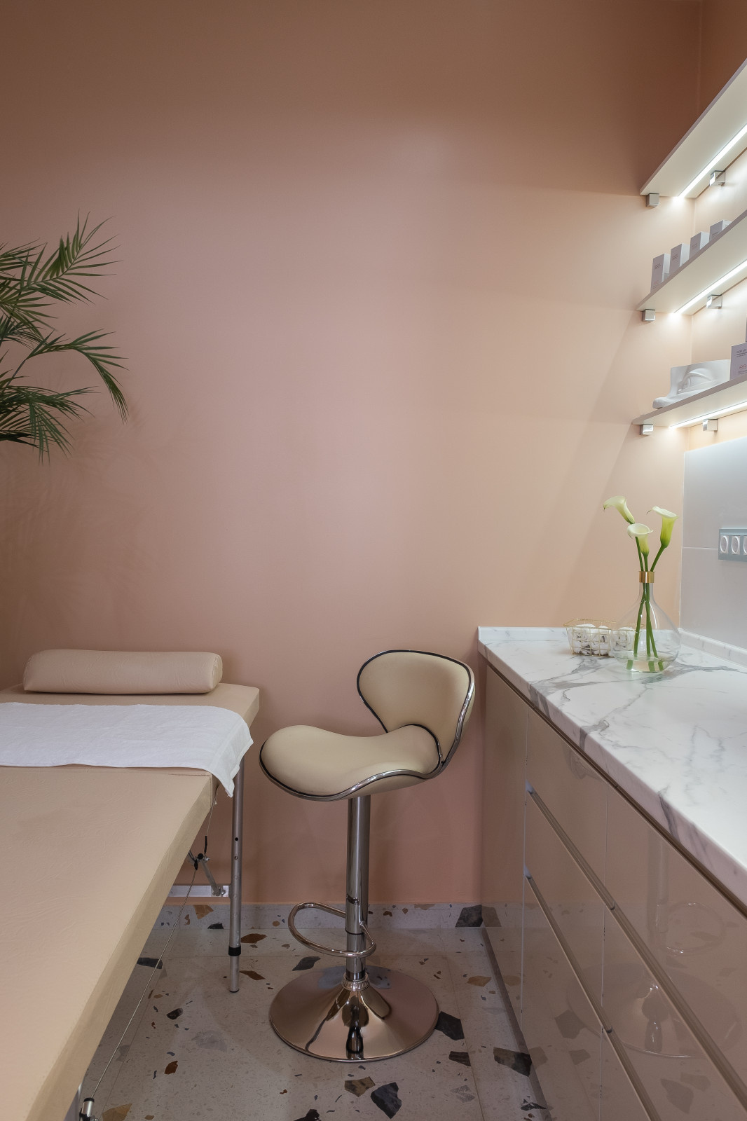 Стилизация интерьера салона косметологии от Анна Дементьевой-Ясинской