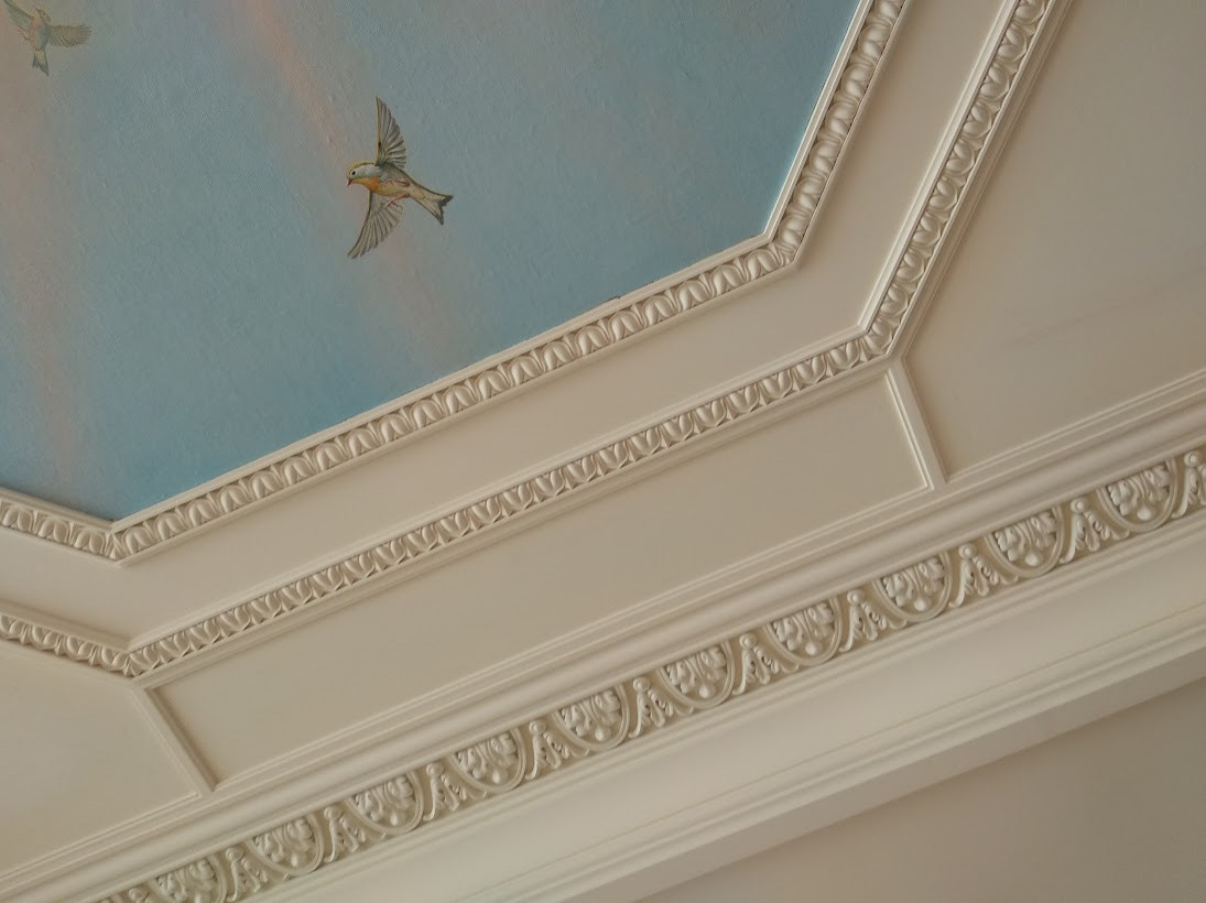 Декорирование потолка. Гипсовая лепнина