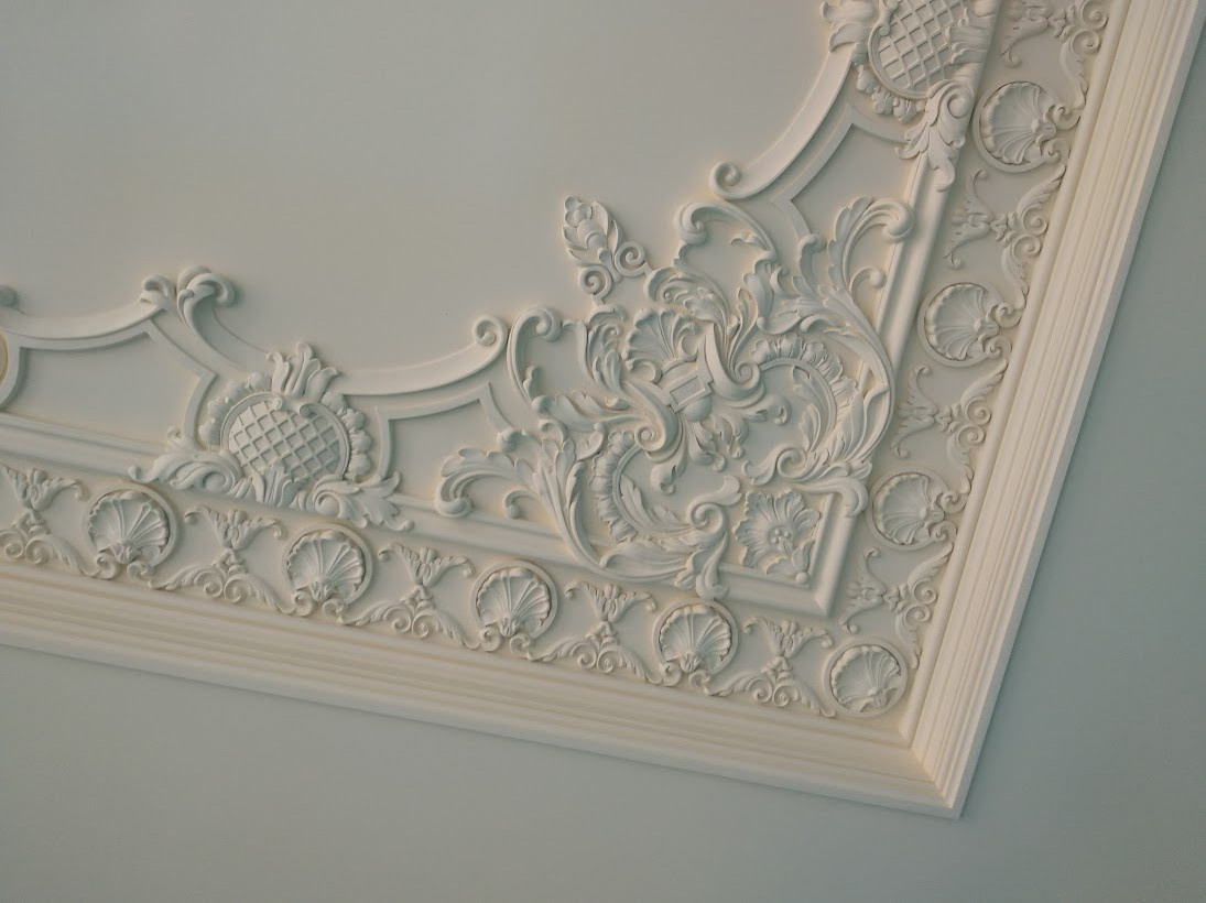 Декорирование потолка. Гипсовая лепнина