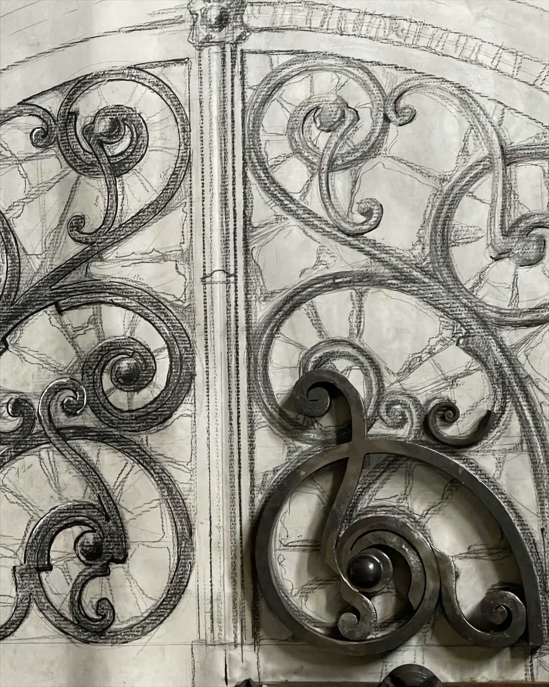 Кованые двери в Храм с витражными окнами.