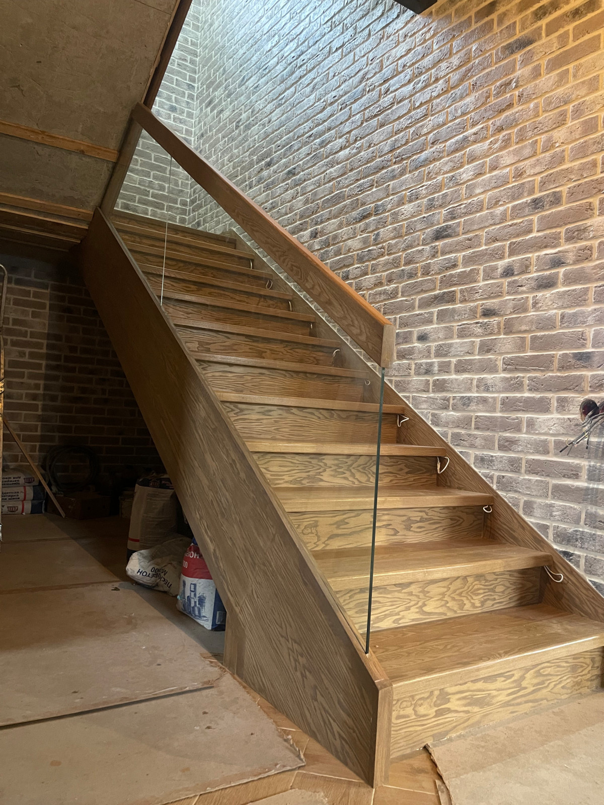 Лестница со стклом