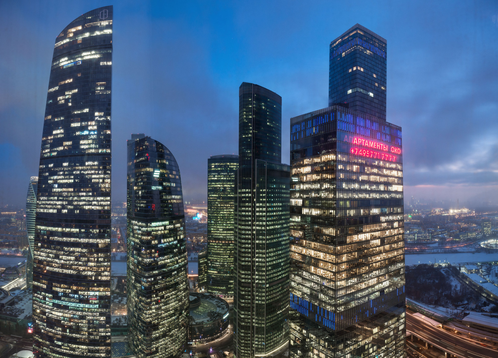 Апартамент в башне Нева 5