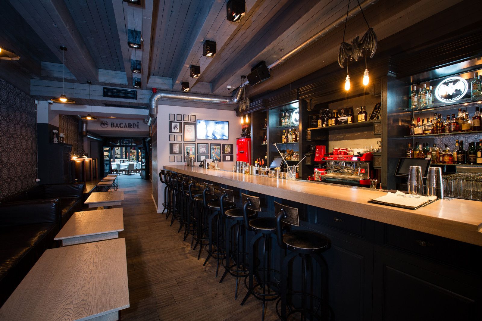 Ресторан и бар Cheers! Рига, Латвия