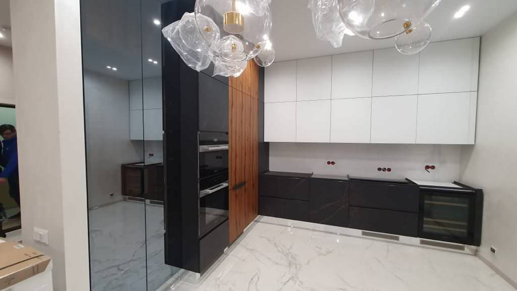 Кухня с фасадами Dekton