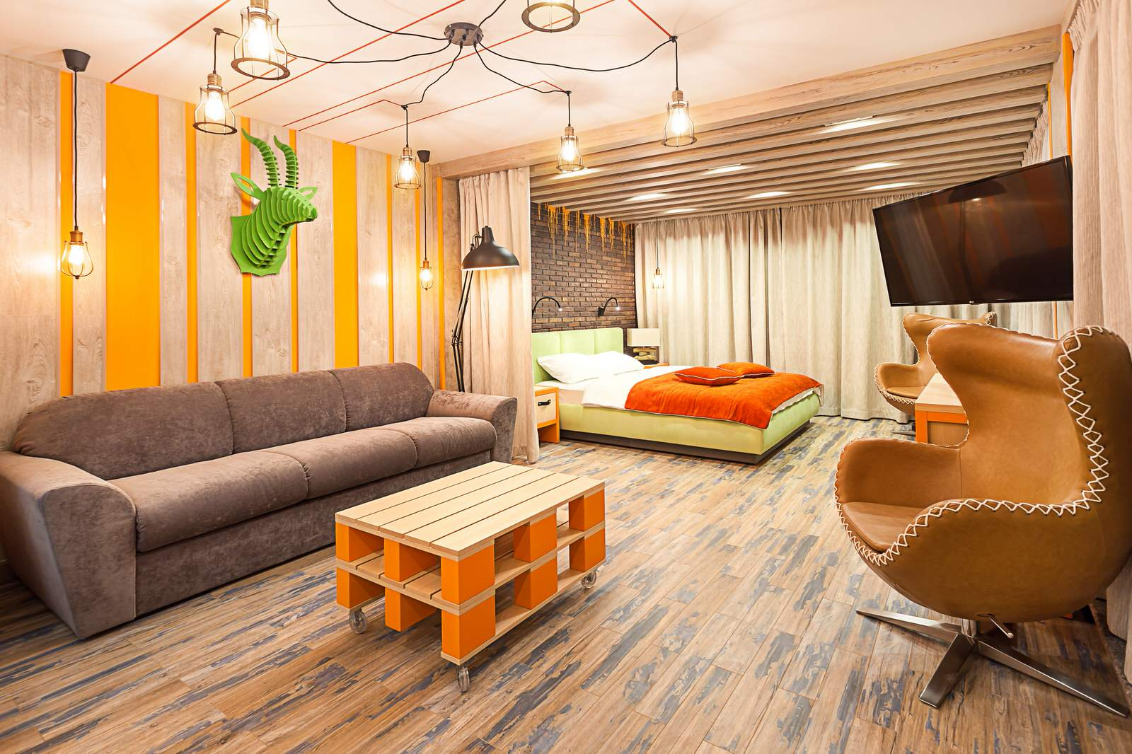 Green theatre boutique hotel
