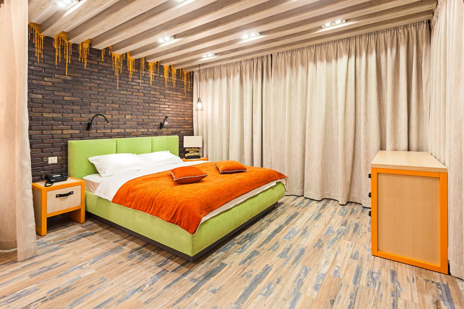 Green theatre boutique hotel