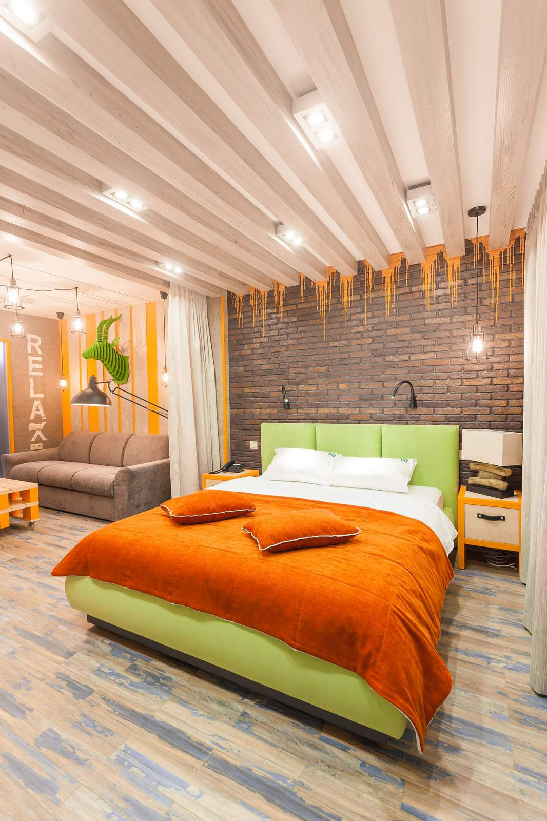 Green theatre boutique hotel