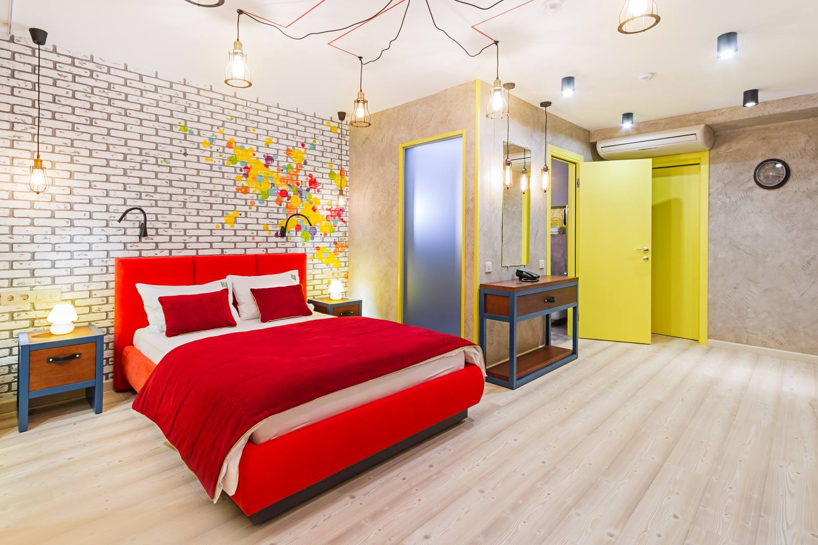 Green theatre boutique hotel