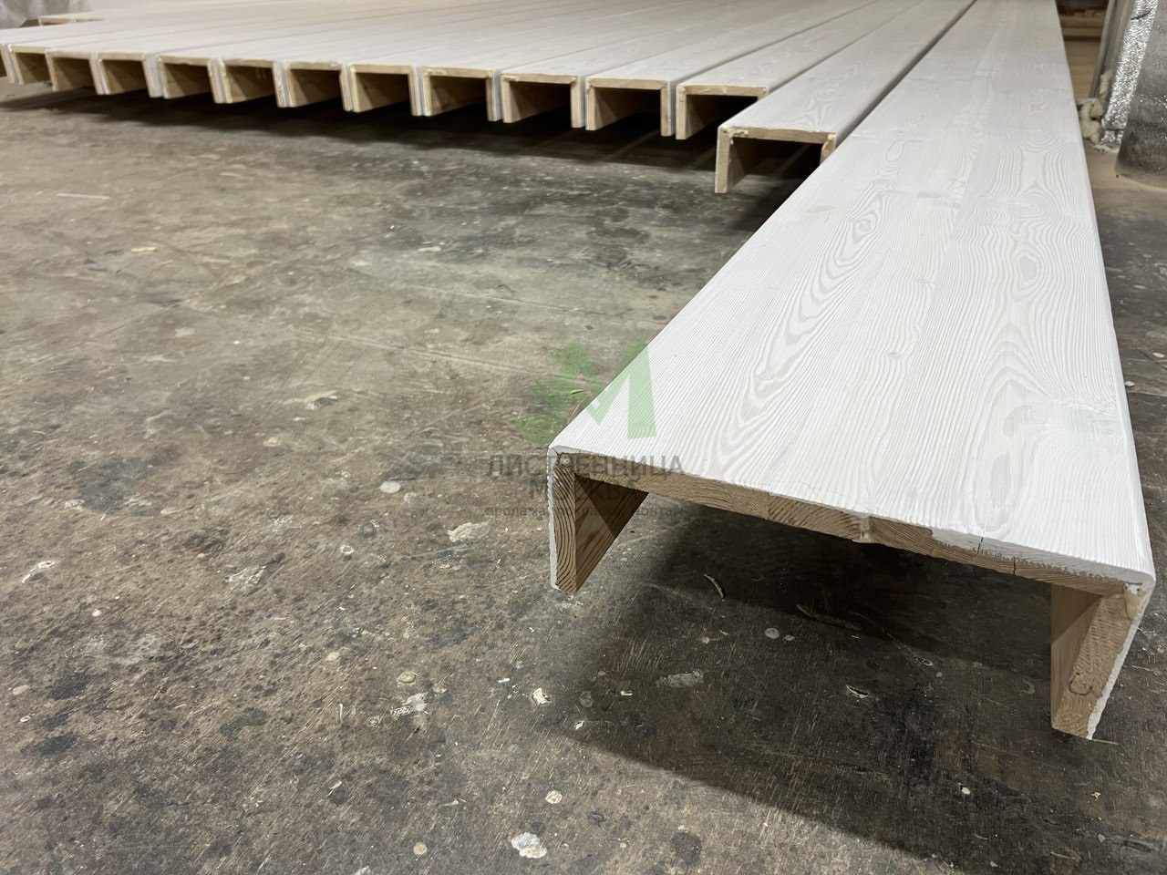 Изготовление фальшбалок (декоративных балок) из лиственницы, сосны