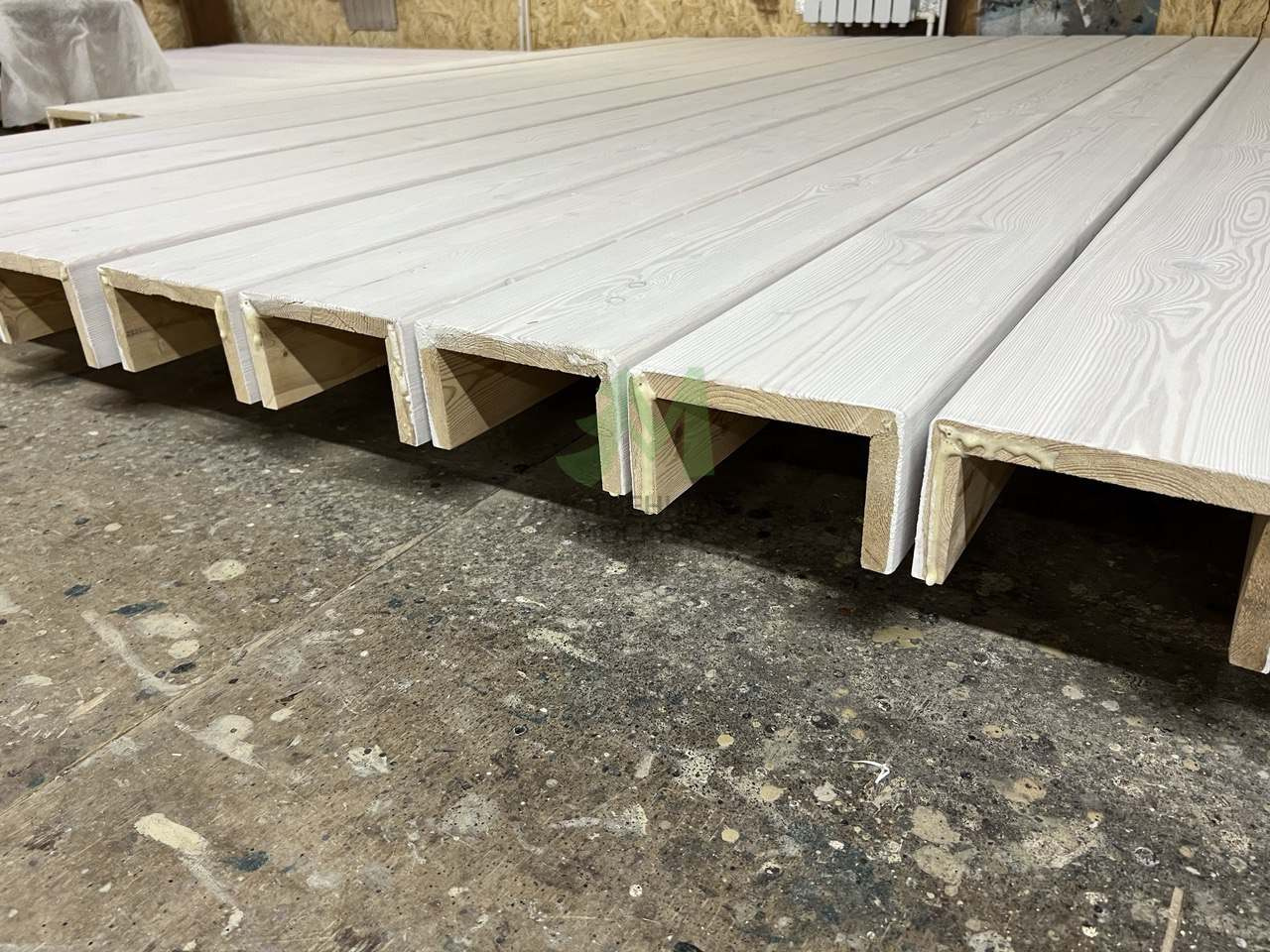 Изготовление фальшбалок (декоративных балок) из лиственницы, сосны