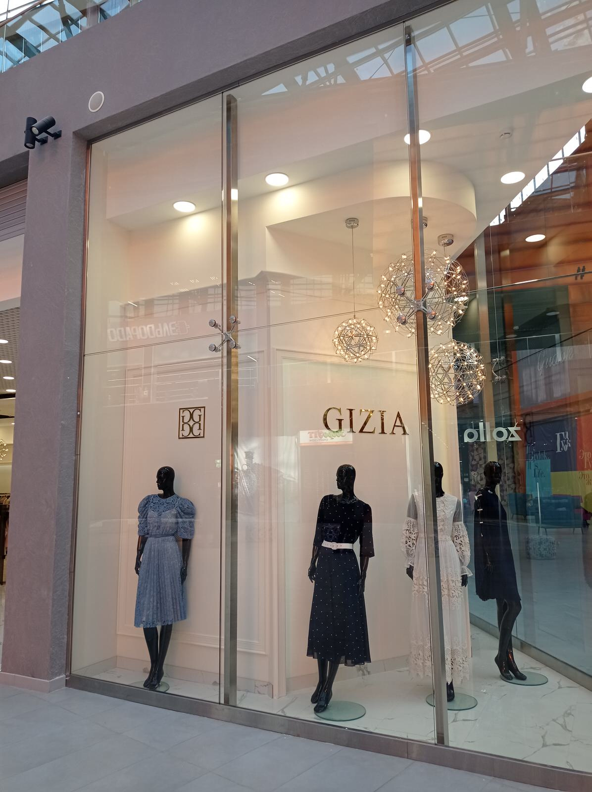 Интерьер магазина-бутика в Самаре в тц Гудок GIZIA